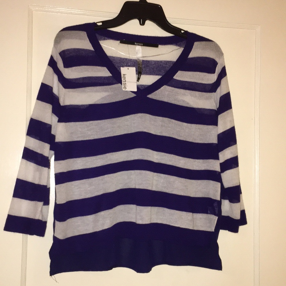 🐸 3/$30 NWT Kensie Striped Sweater